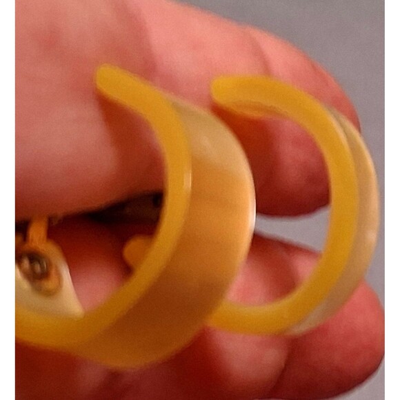 Vintage Yellow Moonglow Lucite Hoop Earrings Clip On - Picture 1 of 5